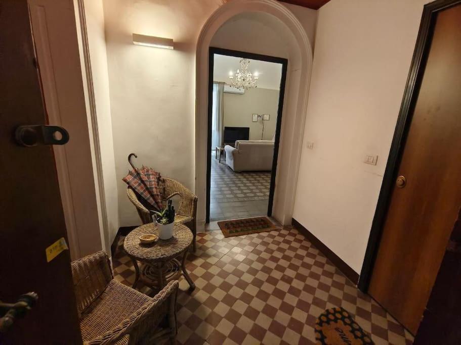 Retroetnea - Appartamento In Centro Storico - Con Camere Comunicanti Catane Extérieur photo