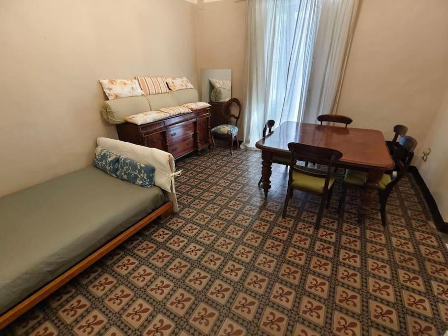 Retroetnea - Appartamento In Centro Storico - Con Camere Comunicanti Catane Extérieur photo