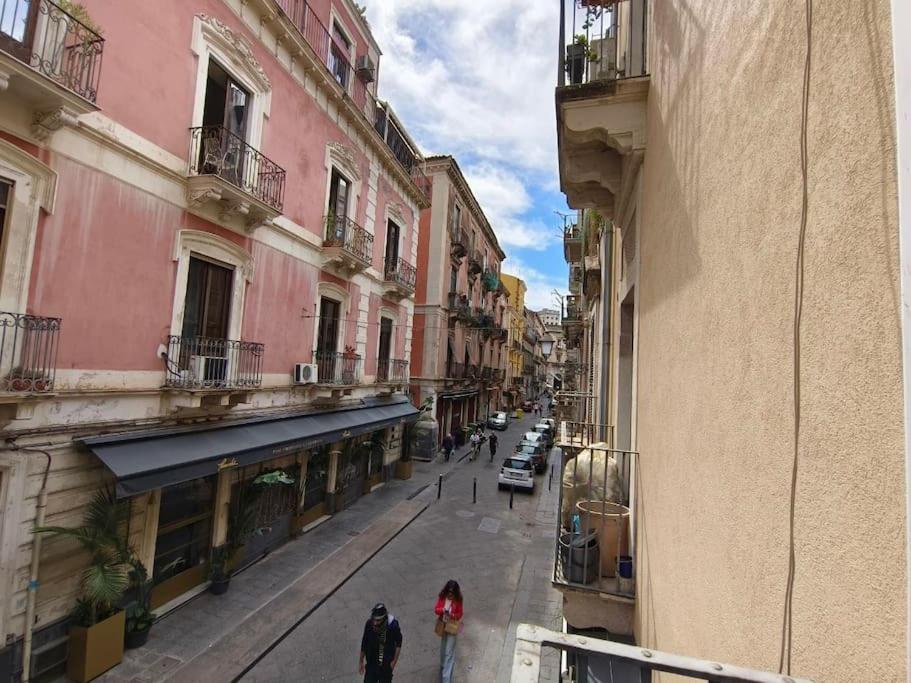 Retroetnea - Appartamento In Centro Storico - Con Camere Comunicanti Catane Extérieur photo